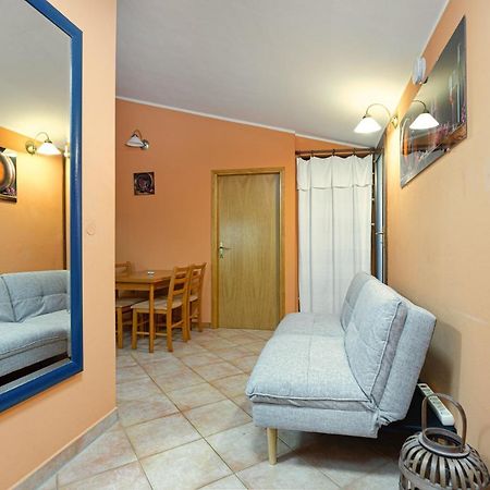 Oasi Apartment Porec Exterior photo