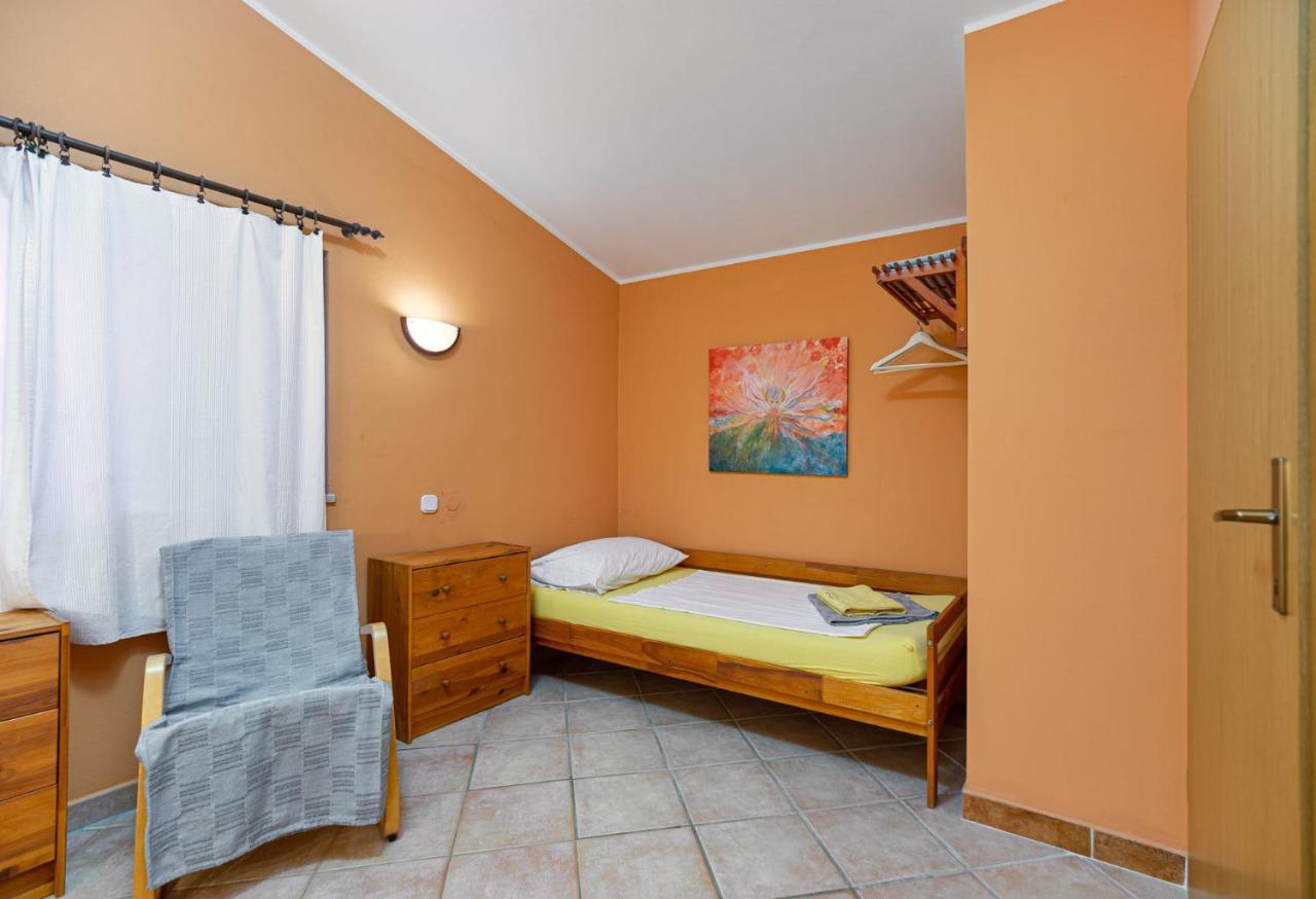 Oasi Apartment Porec Exterior photo